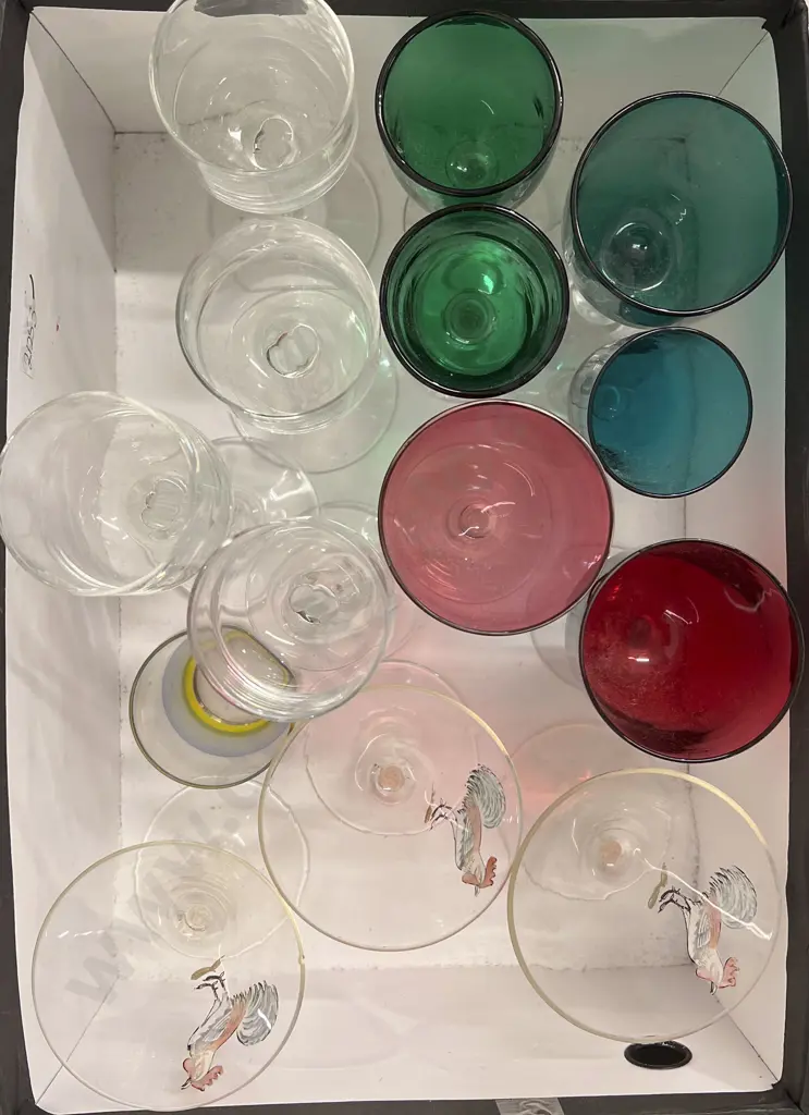 Small Box of Assorted Glassware Image 1++