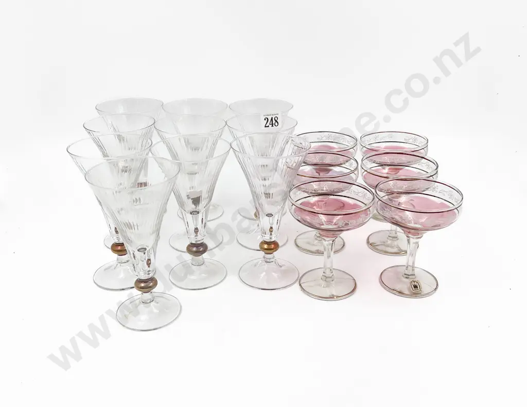 Quantity of Assorted Stemmed Glassware Image 1++