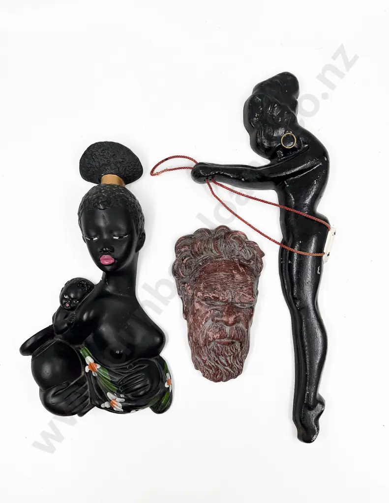 Tree Assorted Figural Wallhangings Image 1++