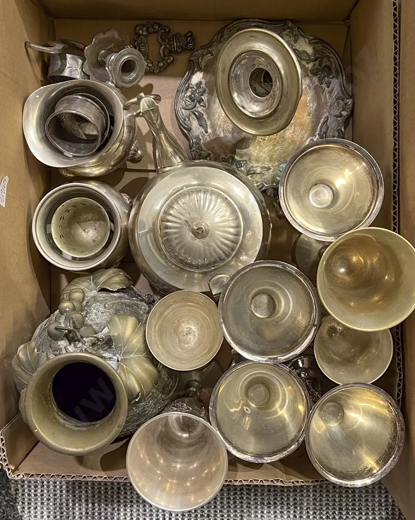 Box of Assorted S/P and Metalware Image 1++