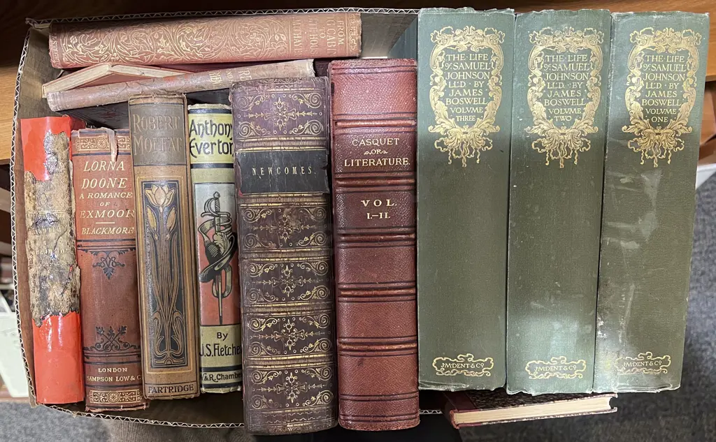 Quantity of Assorted Vintage Books Including Three Volumes of "The Life of Samuel Johnson" Image 1++