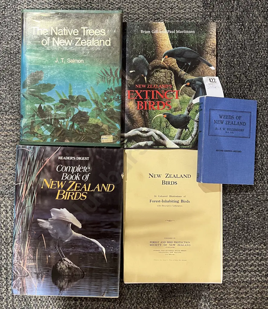 Five Various New Zealand Avian and Botany Reference Books Image 1++