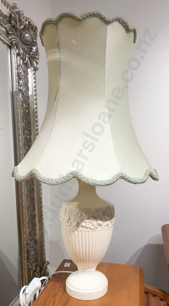 Wedgwood Lamp Image 1++