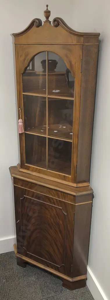 Reproduction Corner Cabinet Image 1++