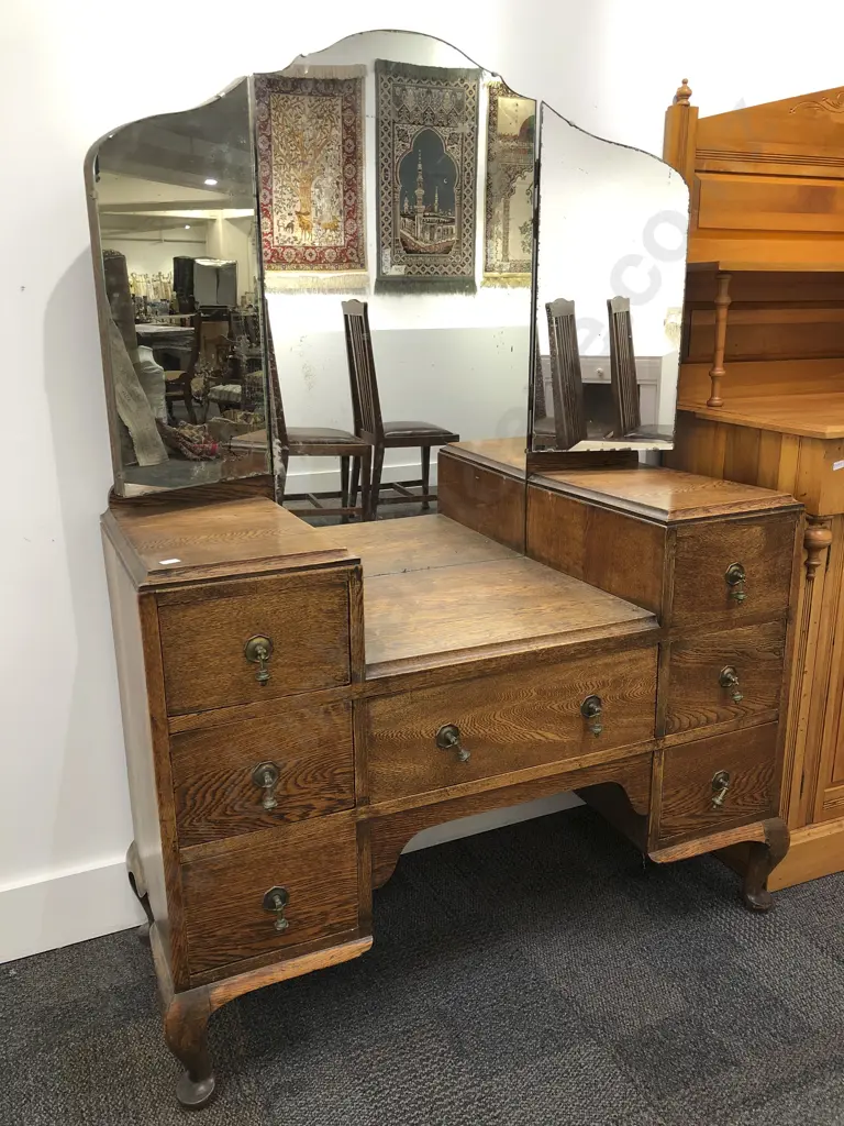 Oak Mirror Back Dressing Table Image 1++