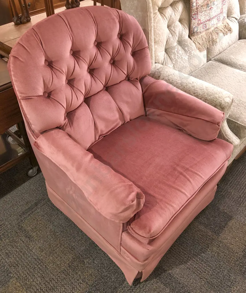 Button Back Upholstered Armchair Image 1++