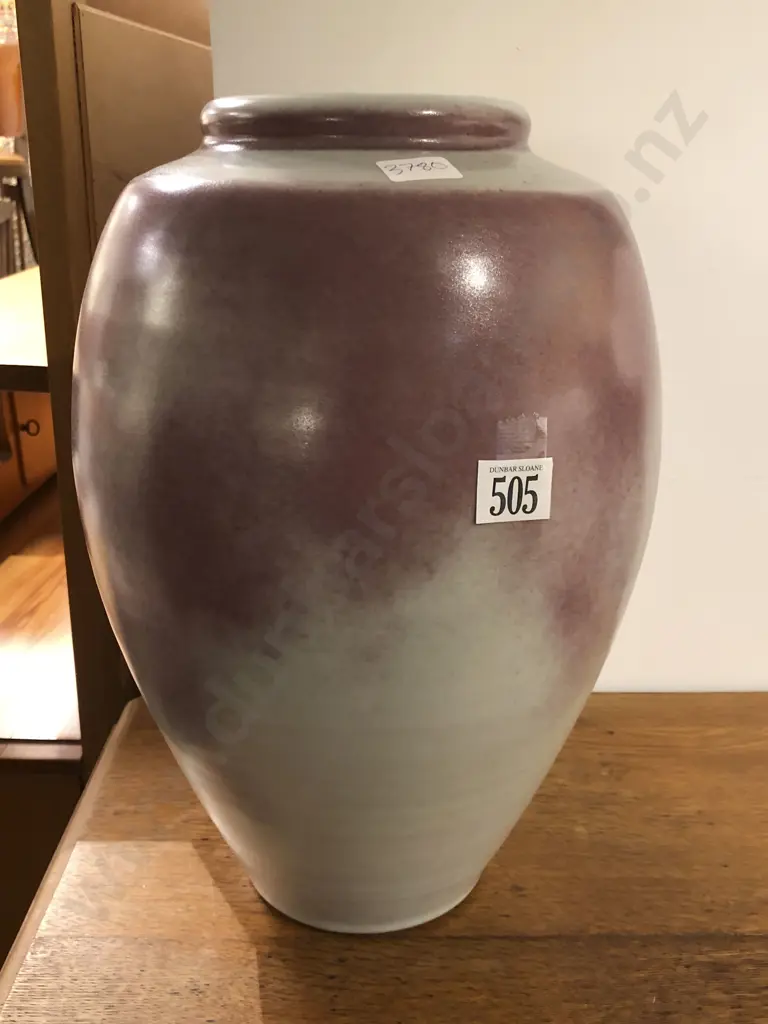 Pottery Vase Image 1++