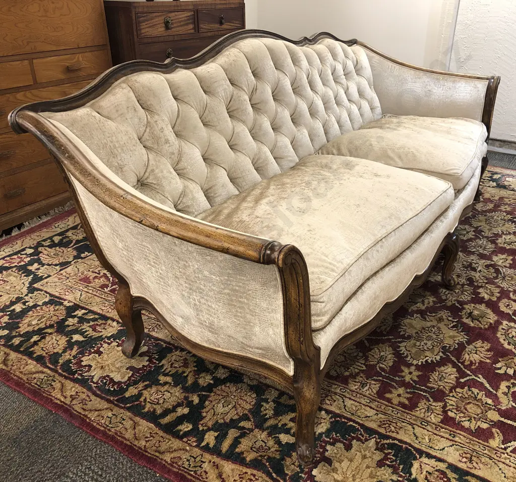 Louis XV Style Button Back Sofa Image 1++