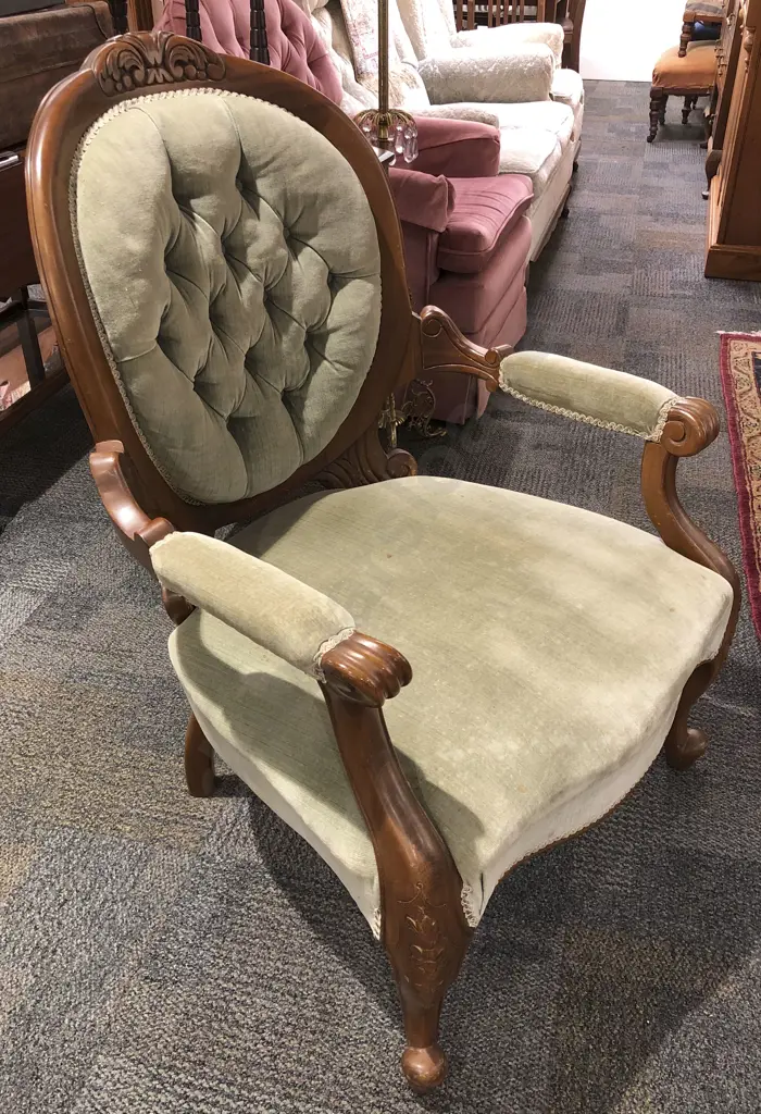 Button Back Grandfather Chair Image 1++