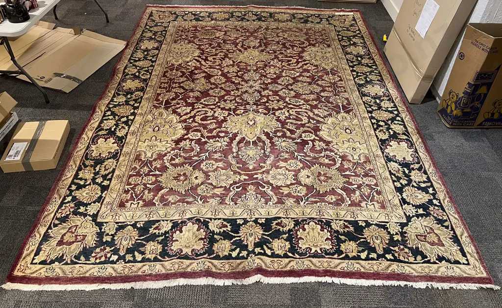 Large Persian Floor Rug Image 1++