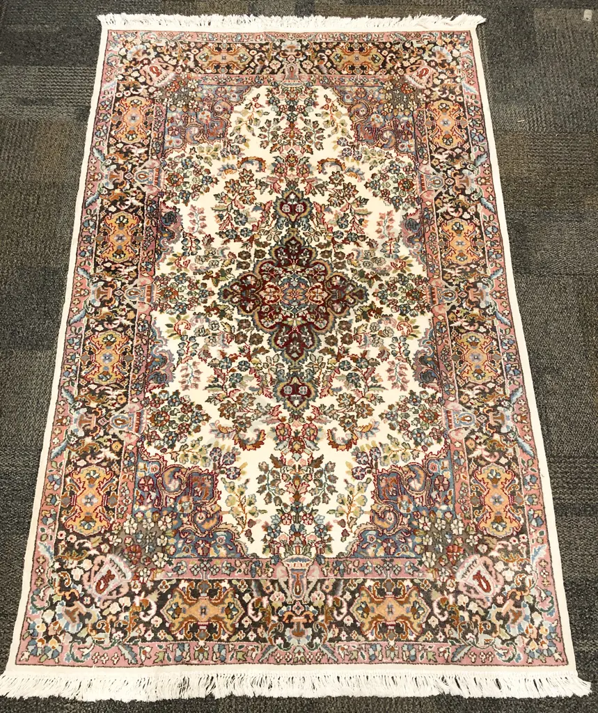 Persian Floor Rug Image 1++