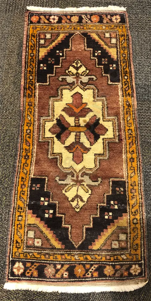 Box Quantity of Assorted Floor Mats etc Image 1++