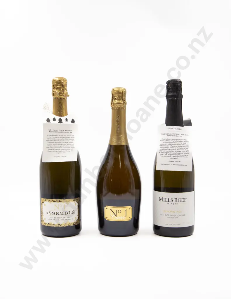 3 Bottles NZ Sparkling Wine Image 1++