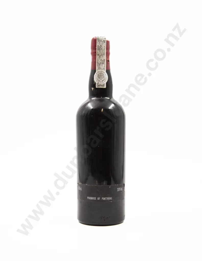 1 Bottle Portugal Cálem Porto Vintage 1977 Image 1++