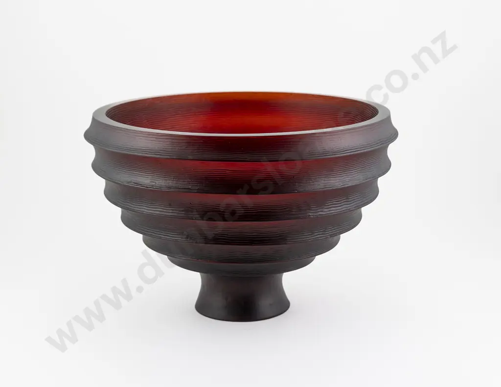 Ann Robinson Scallop Bowl Image 1++