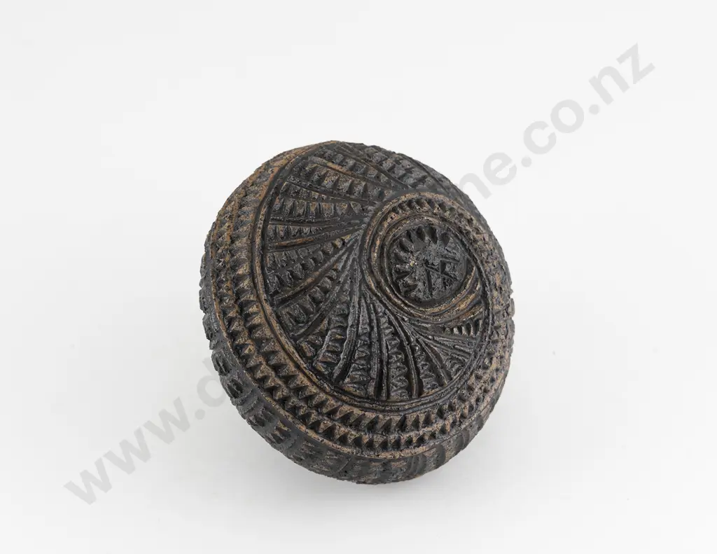 Stevei Houkāmau Squat Ovoid Vase Image 1++