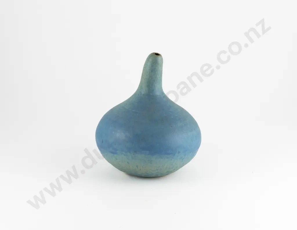 Len Castle Gourd Vase Image 1++