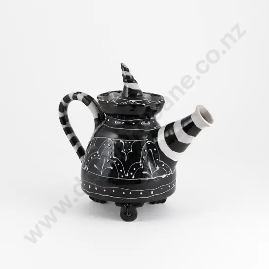 Ann Verdcourt Teapot
