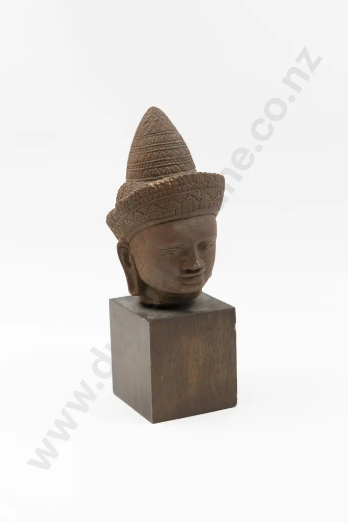 Carved Stone Thai Buddhas Head Image 1++