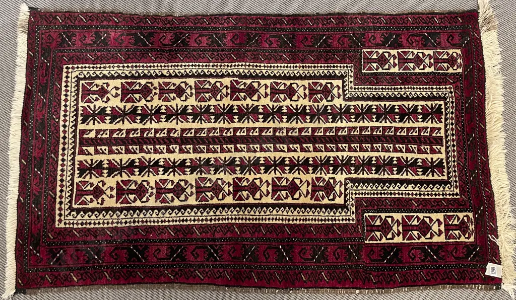 Hand Knotted Rug Image 1++