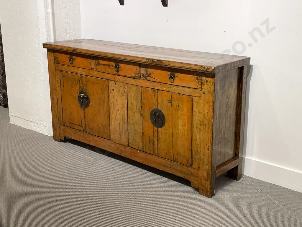Northern Chinese Lacquered Sideboard Image 1++