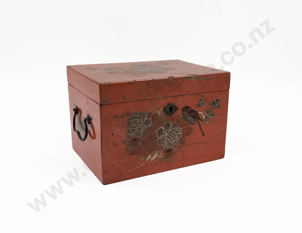 Oriental Lacquered Tea Caddy Image 1++