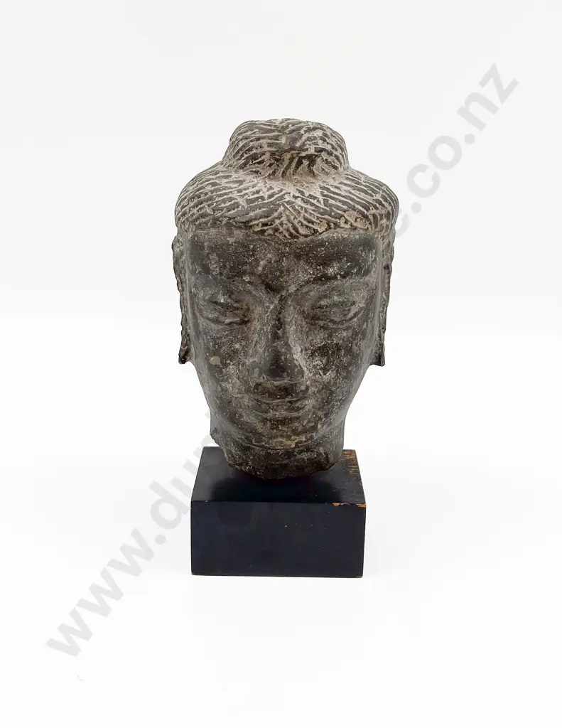 Pottery Bust Image 1++