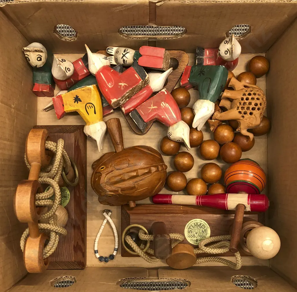 Boxed of Assorted Vintage Wooden Games etc Image 1++