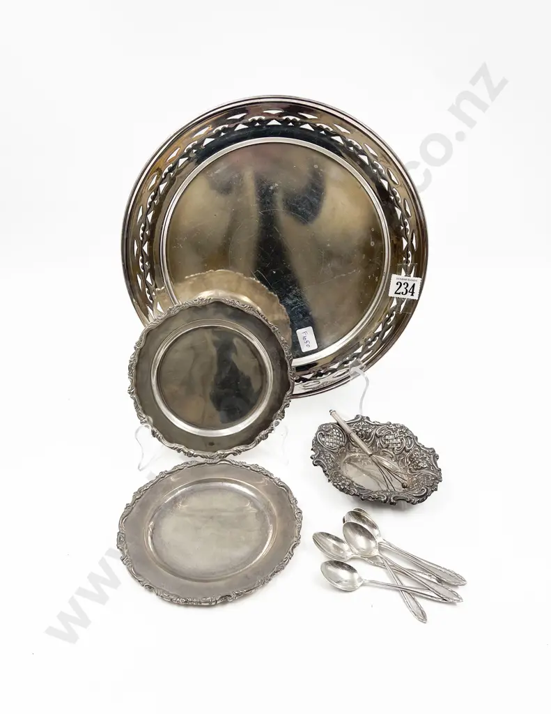 Nine Pieces of Assorted Silver on Plated Tray etc Image 1++