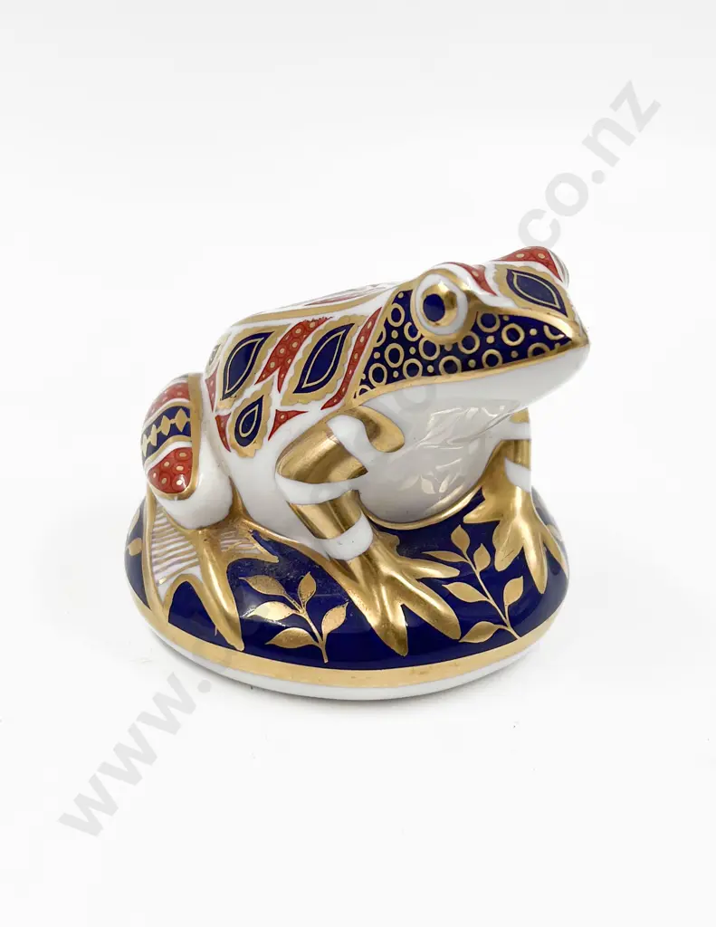 RCD Frog Paperweight Image 1++