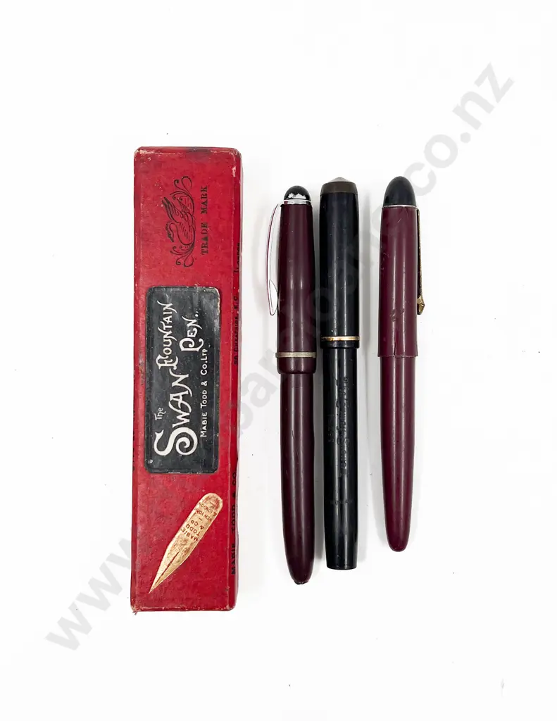 Four Assorted Fountain Pens Image 1++