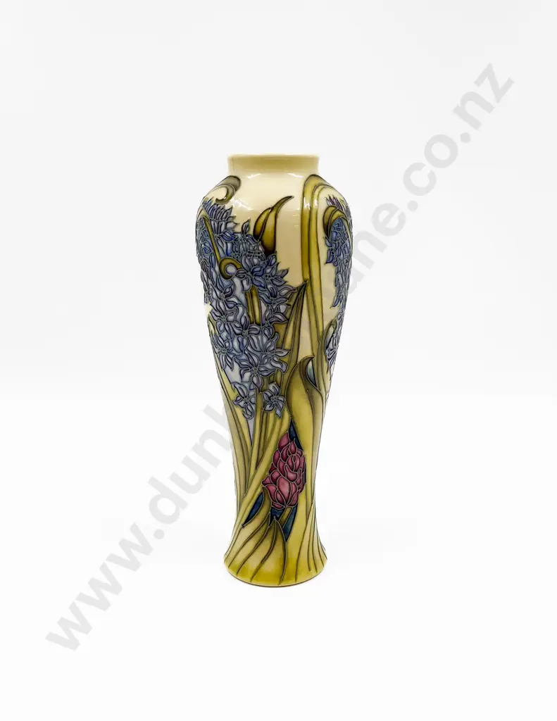 Boxed Moorcroft Vase Image 1++