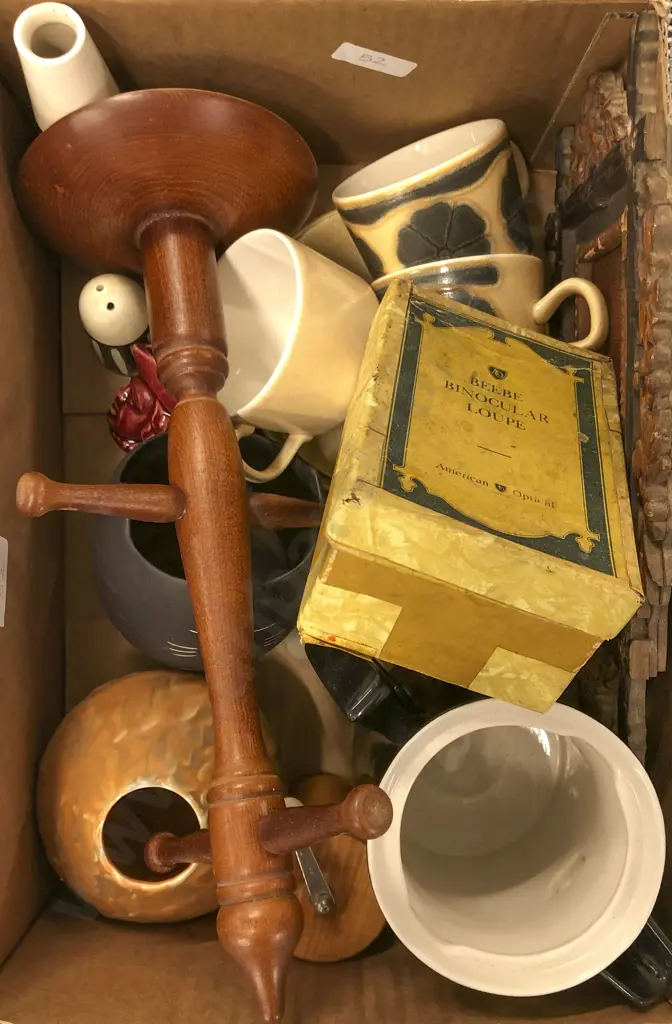Box of Assorted including Crown Lynn Image 1++