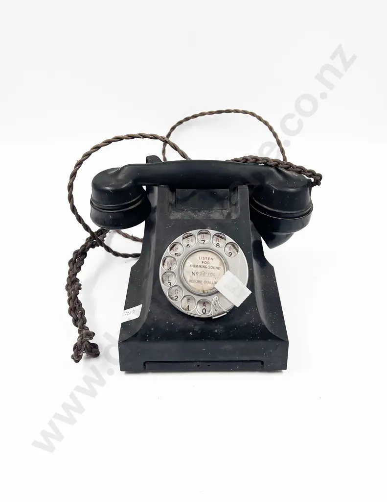 Vintage Bakelite Telephone Image 1++