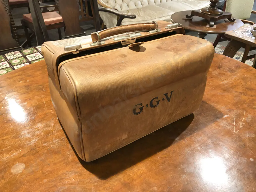 Vintage Leather Doctor's Bag with Fitted Interior Image 1++