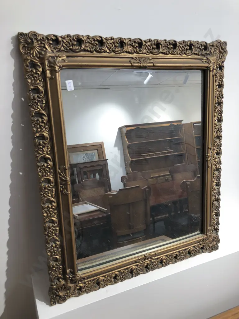 Gilt Framed Wall Mirror Image 1++