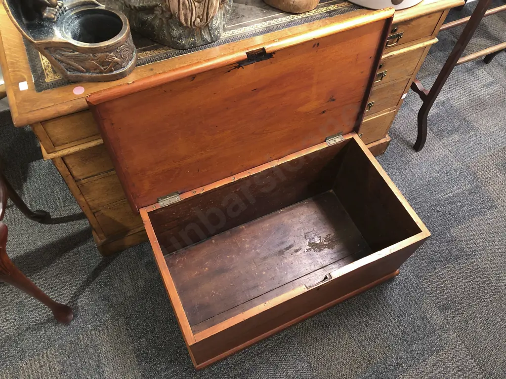 Blanket Box Image 1++