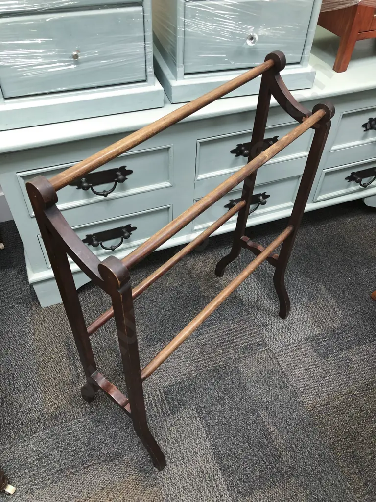 Vintage Mahogany Towel Rail Image 1++