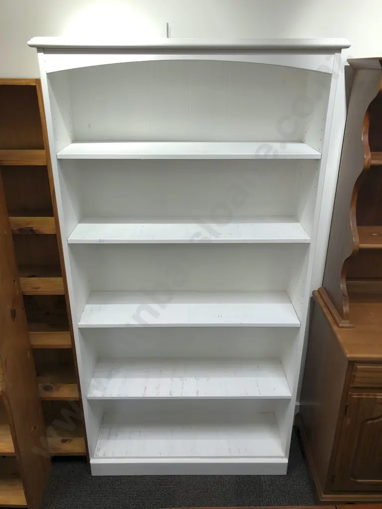 Modern White Painted Bookcase Image 1++
