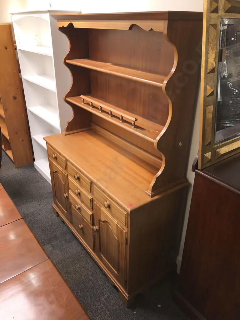 Reproduction Welsh Dresser Image 1++