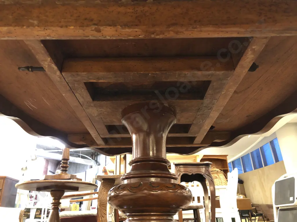 Burr Walnut Oval Loo Table Image 1++