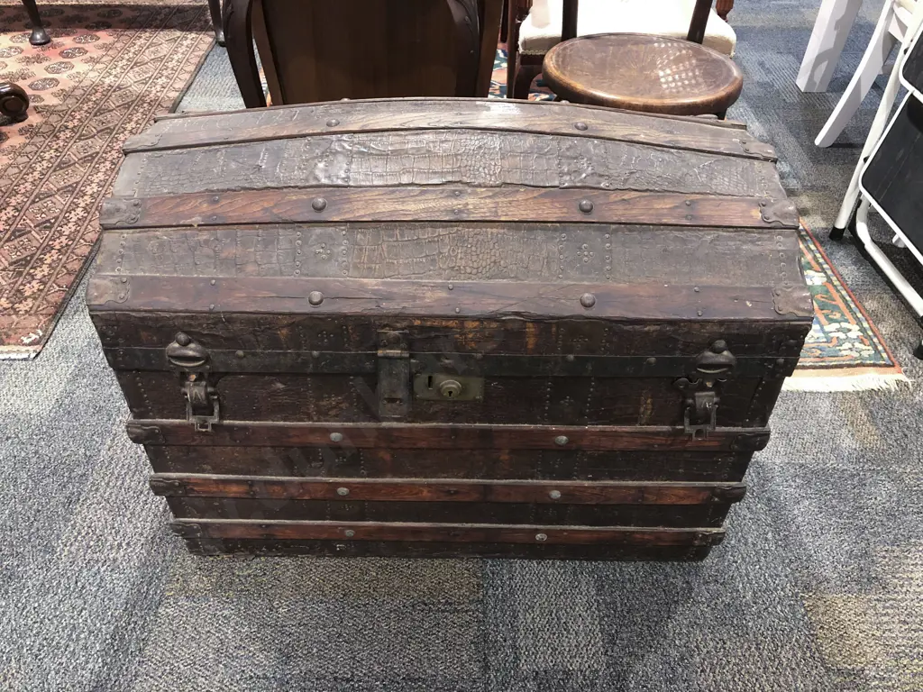 Dome Top Sea Chest Image 1++