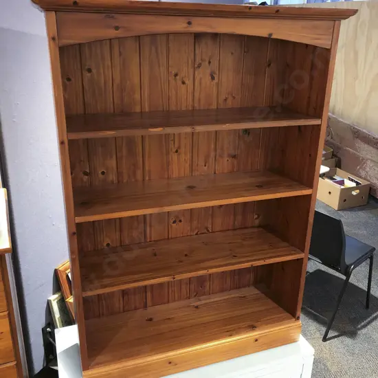 Rimu Bookcase