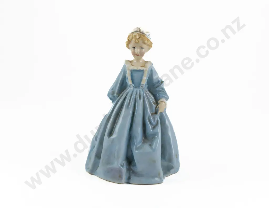 Royal Worcester Figure "Grandmother's Dress" Image 1++