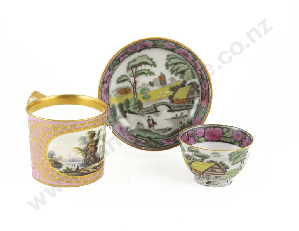 English Pearlware Tea Bowl and Saucer Image 1++