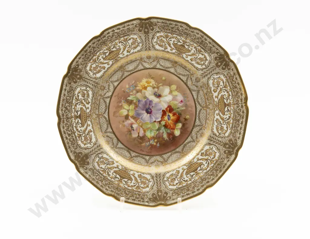 Royal Doulton Cabinet Plate Image 1++