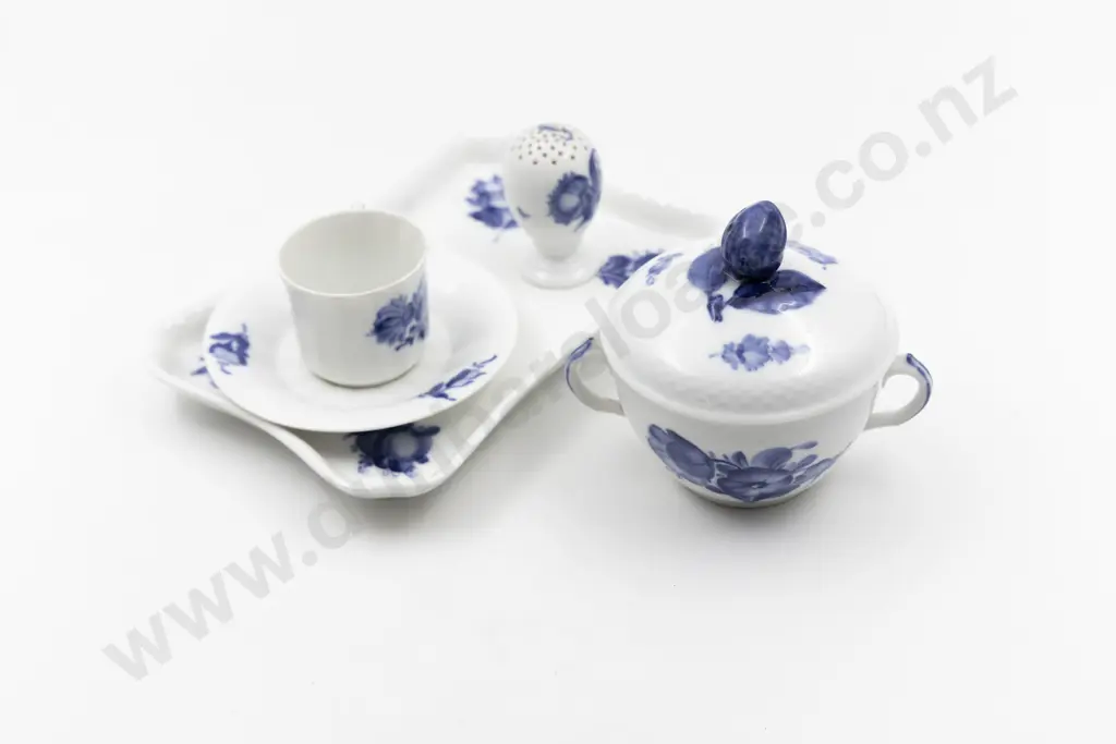 Royal Copenhagen Blue Flower Pattern Serving Ware Image 1++