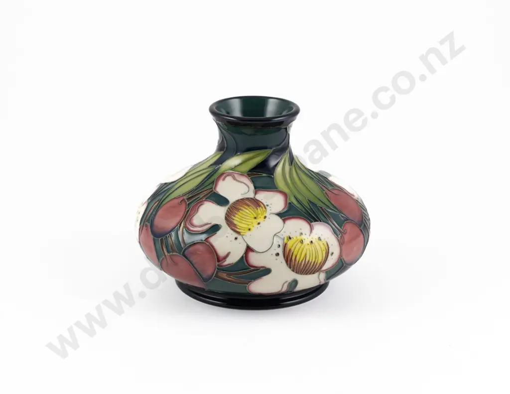 Modern Moorcroft Accolade Pattern Vase Designed By Emma Bossons Image 1++