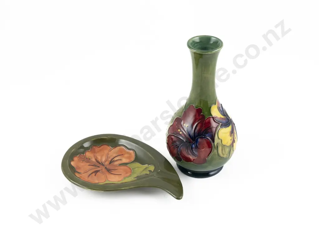 Small Moorcroft Hibiscus Pattern Bottle Vase Image 1++