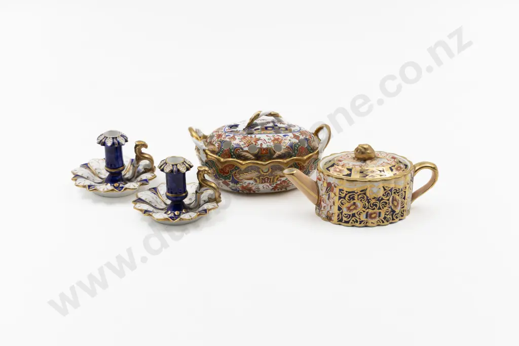 Miniature Davenport Imari Pattern Teapot Image 1++